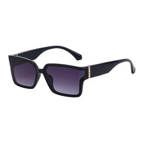 Gafas de Sol Cuadradas Personalizadas de Estilo Europeo Americano para Hombre, Lentes de PC Negras con Protección UV400 Clase 2, Número de Pieza FY 99203 - Product Image 1