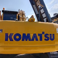 Excavatrice sur chenilles Komatsu PC220 d'occasion, machine japonaise d'origine pour travaux de terrassement et de construction
