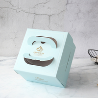 Vente en gros Boîte à gâteau en carton personnalisée 12.5 "* 12.5" * 7 "avec fenêtre transparente Emballage de gâteau Bento de boulangerie personnalisé pour usage alimentaire
