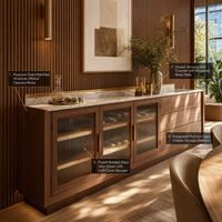 Buffet de salle à manger encastré moderne et personnalisé avec porte vitrée, casier à vin et unité de rangement à tiroirs