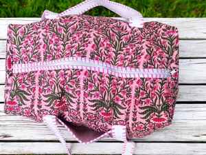 Sac de voyage matelassé en coton durable, spacieux, léger, fait main, idéal pour la gym, le travail, les sports ou les courts séjours - Product Image 5