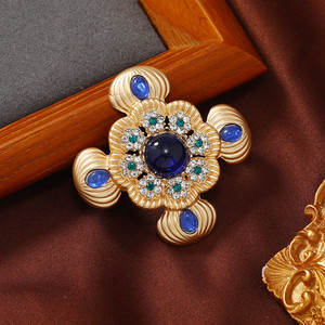 Broche de oro barroco de corte de lujo Retro Medieval colorido brillante <span class=keywords><strong>Barocco</strong></span> forma de piedra preciosa Pin grande de diamantes de imitación para mujer - Product Image 3