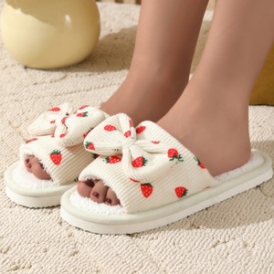 Pantuflas de Mujer con Corazón Femenino, para Primavera y Otoño, Uso Interior en el Hogar, Antideslizantes con Lazo Adorable y Pelo Sintético - Product Image 2
