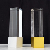 Trophées en cristal transparent avec base en métal doré ou argenté, trophées en verre MH-T457
