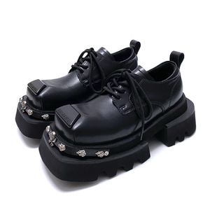 Chaussures habillées sophistiquées à bout carré et lacets pour hommes et femmes, style rétro, plateforme épaisse, type Derby, pour un look tendance et unique. - Product Image 2