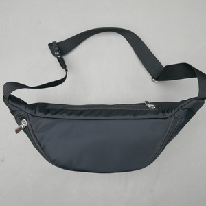 Sac banane/bandoulière en nylon noir premium pour usage quotidien, léger et durable, ODM/OEM, directement de l'usine de sacs à main professionnelle - Product Image 3