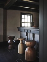 Tabouret rond en bois massif médiéval Wai Ji Feng Chaise de bar à pied haut design rétro avec Pier Commercial Furniture Art