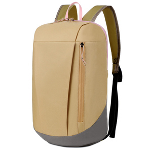 Sac à dos de randonnée 10L à fermeture éclair tendance pour unisexe - Sac à dos ultraléger pour les voyages, le camping et l'école (khaki) - Product Image 1