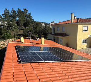 Kit de panel solar híbrido Sunplus de 35KW con controlador MPPT inteligente y batería de almacenamiento LiFePO4 opcional de 5/10kWh - Product Image 6