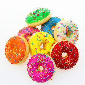 Jouets à presser anti-stress en PU, à rebond lent, en forme de pain et de beignet de 7 cm, avec aimant pour réfrigérateur, à façonner - Product Image 6