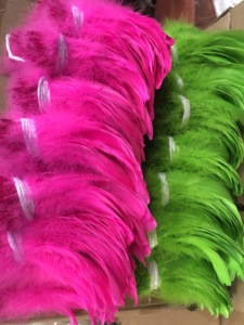 Plumas de Ganso Naturales Blancas de 4-6 Pulgadas al por Mayor para Manualidades, Regalos, Paquetes, Sombreros, Accesorios para el Cabello, Carnaval - Product Image 5