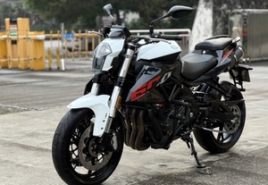 Benelli BN600ABS - Moto sportive de type Streetfighter, 600 cm3, <span class=keywords><strong>4</strong></span> cylindres, refroidie par eau, fabriquée en Chine - Product Image 3
