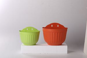 Vasi da parete e recinzione appese fioriere all'aperto mezzo tondo in resina vasi da fiori per piante da interno Erbe balcone portico - Product Image 3