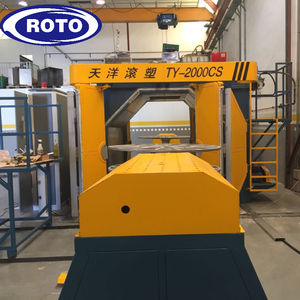 Macchina per lo stampaggio rotazionale macchina per la formatura di plastica tipo navetta macchina Rotomolding per la barriera stradale - Product Image 1