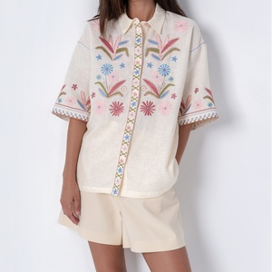 Conjunto de Lino de Manga Corta para Mujer con Logotipo Personalizado al por Mayor 2025, Camisas con Botones y Pantalones Cortos, Traje Casual de Moda para Mujer - Product Image 1