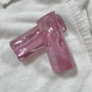 Piedra de Circonia Cúbica Rosa Claro sin Cortar para Tallado de Gemas - Product Image 1