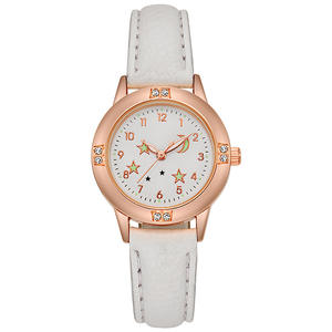 Reloj De Mujer Con Correa De Cuero Tachonado De Diamante Luminoso Y Aleación Reloj De Cuarzo Oro Rosa - Product Image 1