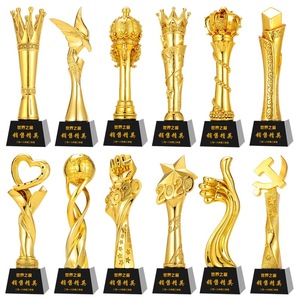 Trophée personnalisé en cristal plaqué or, forme animale en résine gravée, pour événements et compétitions d'entreprise - Product Image 5