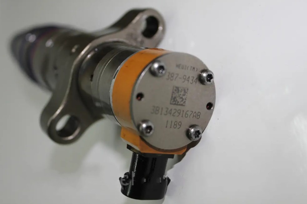 FOR C9 injector nozzle 387-9434 3879434 20R-8063  20R8063 injector for Caterpillar c9  common rail injector 387-9434 20R-8063