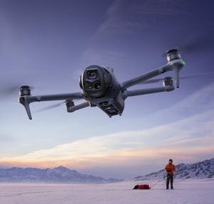 Mavic 4 Pro Fly More Combo Original (con RC 2 y Módulo de Transmisión Mejorado), Cámara Hasselblad CMOS 4/3 de 100MP 6K HDR - Product Image 1