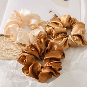 Vente en gros usine : Chouchou 100% Soie de Mûrier avec Bande Élastique en Satin pour Femmes, Accessoires Cheveux, Logo Personnalisé - Product Image 2