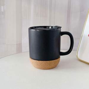 Grande tasse à café en céramique de 15 oz avec fond et couvercle en liège pour maman et papa, cadeau personnalisé pour les amateurs de café, de latte et de thé - Product Image 4