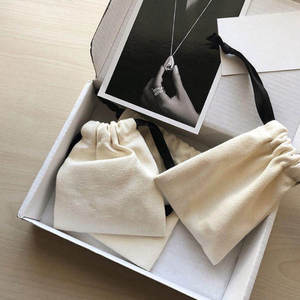 Pochettes cadeaux pour bijoux, sacs en toile épaisse avec cordon de serrage et ruban, logo personnalisé, cadeau de mariage pour les invités - Product Image 2