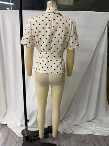 TAOP&ZA 2026 Sommer Damen-Outfit: Europäischer und Amerikanischer Stil, Modisch Lässig Schick, Nischen-Polka-Dot-Gürtelblazer 29897 - Product Image 3