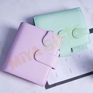 Carpeta de metal personalizada PU cuero Corc forma ovalada marcapáginas reflectante magnético planificador TN colorido clip de papel - Product Image 3