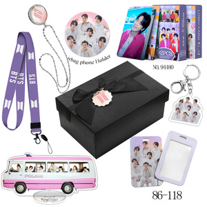 Set <span class=keywords><strong>de</strong></span> Artículos <span class=keywords><strong>de</strong></span> K-pop para Fans: Cadena con Logo, Caja <span class=keywords><strong>de</strong></span> Regalo, Mini Tarjetas <span class=keywords><strong>de</strong></span> Ídolos, <span class=keywords><strong>Collar</strong></span> y Otros Accesorios - Product Image 4