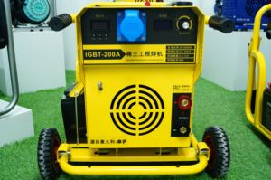 Soldadora Portátil Mosa <span class=keywords><strong>de</strong></span> 3KW, Soldadora <span class=keywords><strong>de</strong></span> Punto Portátil <span class=keywords><strong>de</strong></span> CA 200A 2 en 1 con Motor Diésel y Ruedas - Product Image 6