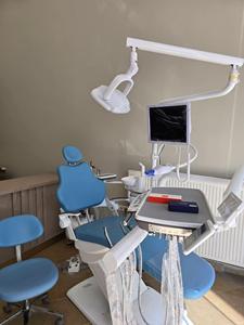 Fauteuil <span class=keywords><strong>dentaire</strong></span> complet avec pièces à main haute et basse vitesse, professionnel pour hôpitaux et cliniques - Product Image 2