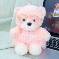 Boneka Teddy Bear Plushie Emma Support Plushie Custom Factory Kawaii dengan Bib Renda dan Pita, Boneka Hewan Berbulu Keriting, Tersedia untuk Hadiah Ulang Tahun