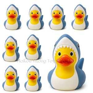 Lot personnalisé imprimé requin PVC caoutchouc en forme de canard baignoire bain jouets avec motifs - Product Image 2