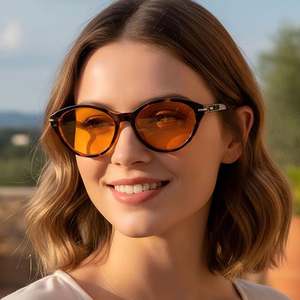 Lunettes de soleil œil de chat rétro unisexe à petite monture personnalisées avec logo 2026, protection UV400, verres PC pour femme - Product Image 1