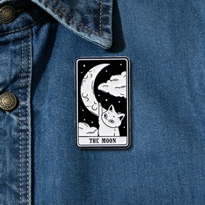 Broche personnalisée en émail noir, style dessin animé, antique et moderne, motif Carte de <span class=keywords><strong>la</strong></span> <span class=keywords><strong>Mort</strong></span> XIII, gothique et occulte, vente en gros - Product Image 2