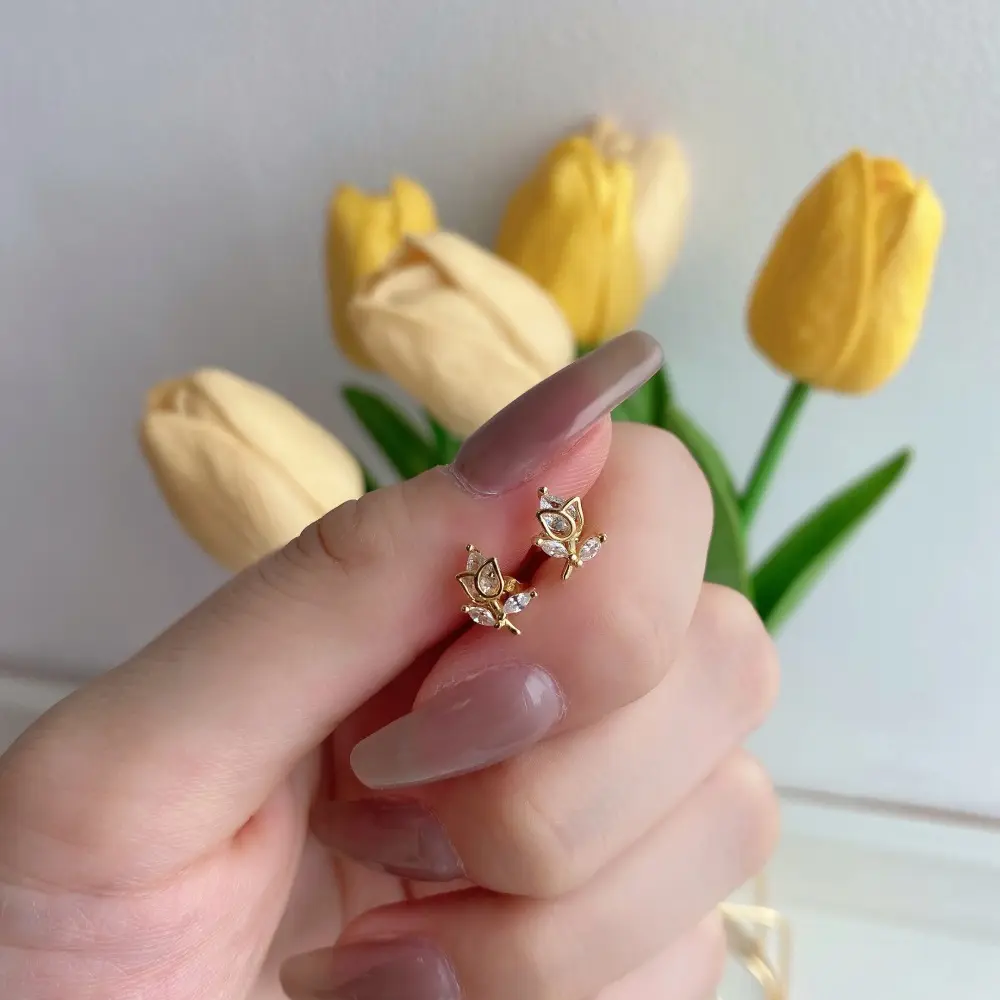 Wholesale New 14k Gold Plated Fashion Flower 925 Sterling Silver Small Stud Earrings For Women Girls Gifts