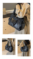 Sac à Main Femme Personnalisé Grande Capacité, Léger, Bandoulière, Solide, Monogrammé, Rivets, en Cuir PU, Sac de Voyage Cabas