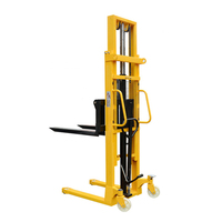Chariot élévateur manuel hydraulique portable HGTP.LT Lift 2000 kg avec table élévatrice, 4 roues, commande par pompe à pied, stabilisateurs et freins de sol