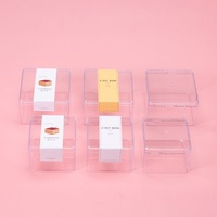 Récipient alimentaire jetable Mini gâteau boîte carrée avec couvercles dôme boîte d'emballage de biscuits en plastique pour emballage Tiramisu Transparent
