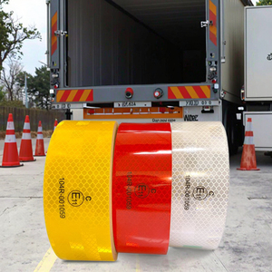 สติกเกอร์สะท้อนแสงสีขาวเหลืองแดง ECE104R แบบม้วนสำหรับติดรถบรรทุก รถยนต์ เทปสะท้อนแสงเพิ่มความปลอดภัย - Product Image 6