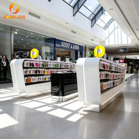 Présentoir d'accessoires de téléphonie mobile au design incurvé orange vibrant pour exposition, magasin de détail et kiosque de coques de téléphone