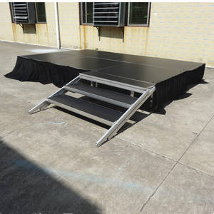 Escenario Portátil de Aluminio Fácil de Montar con Superficie Antideslizante, Certificado como Seguro para Eventos y Actuaciones al Aire Libre - Product Image 1