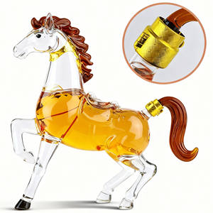בקבוקי זכוכית שקופים בצורת סוס מוזהב לסיטונאות במפעל, בקבוקי ויסקי 1000 מ\\\"ל, בקבוקי יין ומשקאות חריפים - Product Image 4