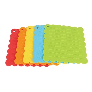 Micro-ondes Multi-Tapis Antiadhésif En <span class=keywords><strong>Silicone</strong></span> Résistant À la Chaleur Tampons Dessous de <span class=keywords><strong>Plat</strong></span> - Product Image 2