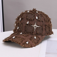 Casquette de baseball en tissu moelleux, style mode, avec décorations métalliques, chapeau élégant européen pour adulte, pour mariages et événements, en stock, vente en gros
