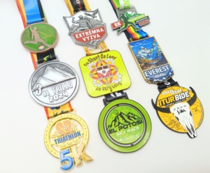 Huy chương nhà sản xuất bán buôn thiết kế Kẽm hợp kim kim loại Honor huy chương Custom <span class=keywords><strong>made</strong></span> huy chương Ribbon tùy chỉnh - Product Image 1