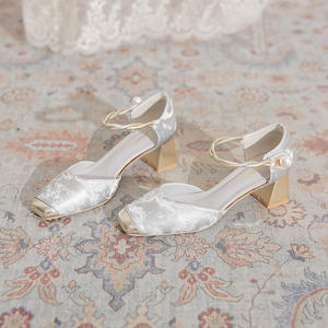 Nouvelles Chaussures Unisexe 2026 Tendance en Cuir Véritable avec Doublure en Maille, Creuses, en Cuir de Vachette, à Talon Chaton, Confortables et à Bout Pointu - Product Image 1