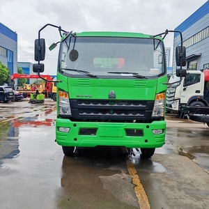 HOWO 4x2 Compressed Garbage Truck Refuse Collection Truck for Municipal Sanitation - Product Image 3