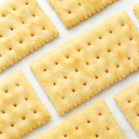 Galleta crujiente de soda, sabor tomate/algas/aireas, salada y crujiente, en oferta.